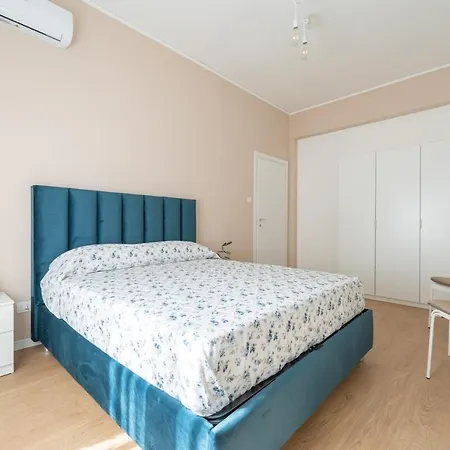 Stazione-aeroporto Apartment