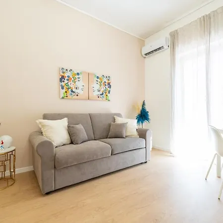 Stazione-aeroporto Apartment Naples