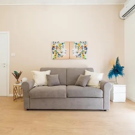 Apartment Stazione-aeroporto Naples